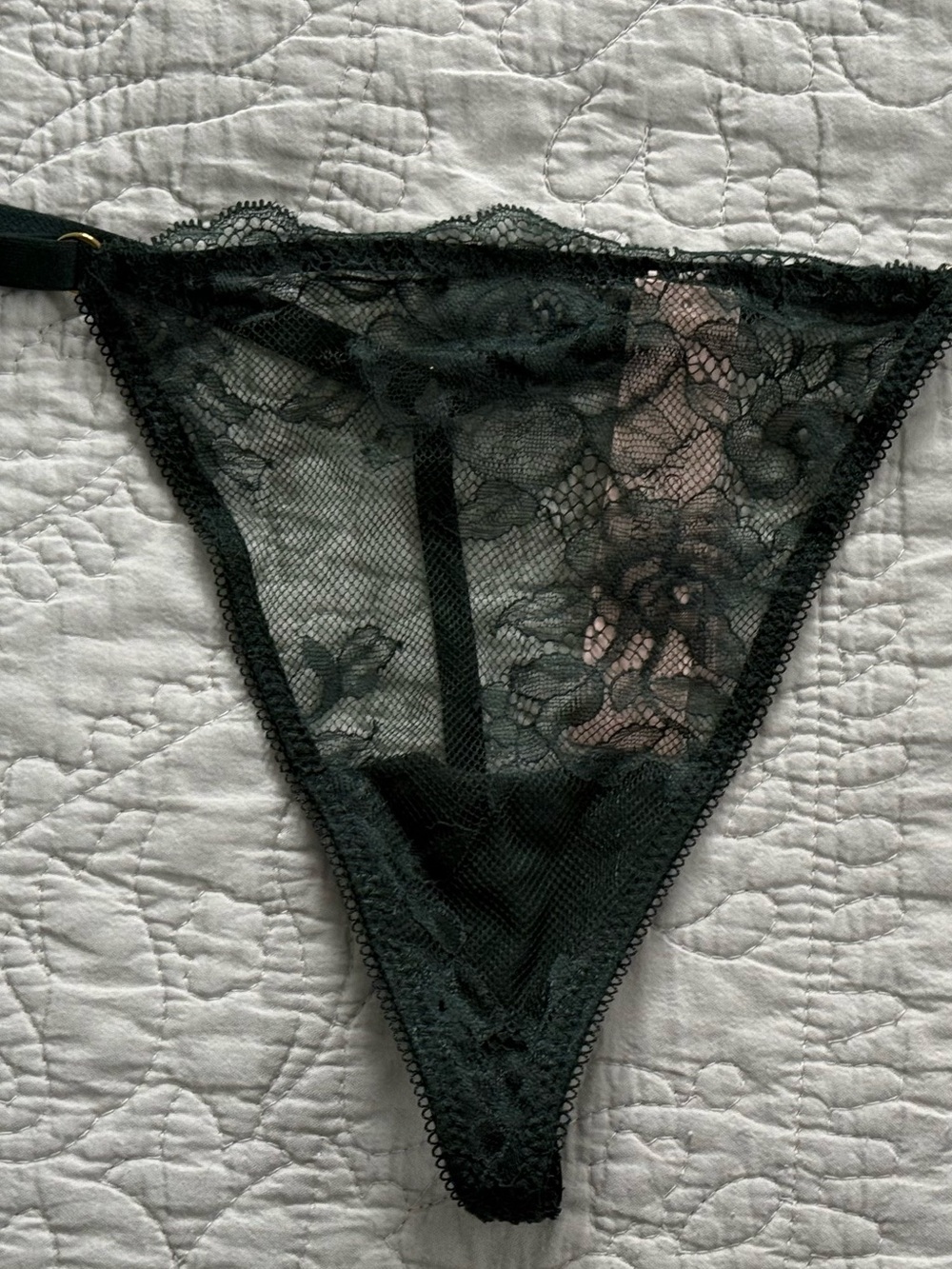 NWT Victoria Secret Very Sexy Lace V-String Panties